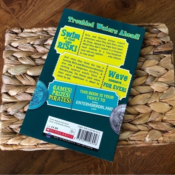 Goosebumps: Horrorland: Creep From the Deep by: R.L. Stine, paperback book - Picture 6 of 6